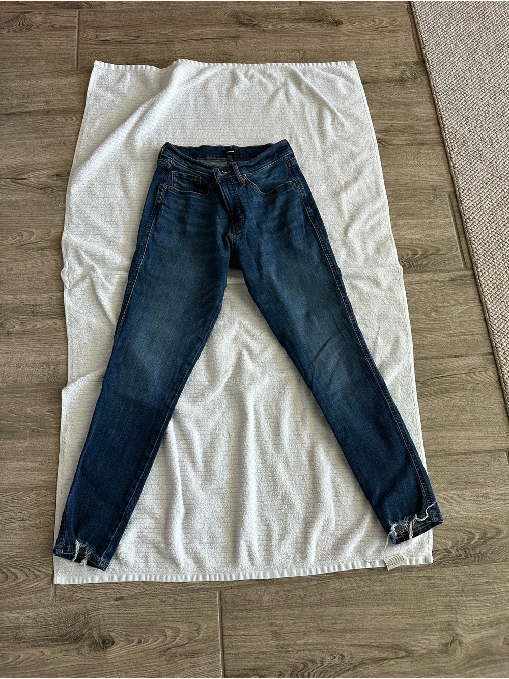 Express Skinny Jeans – Size 4R